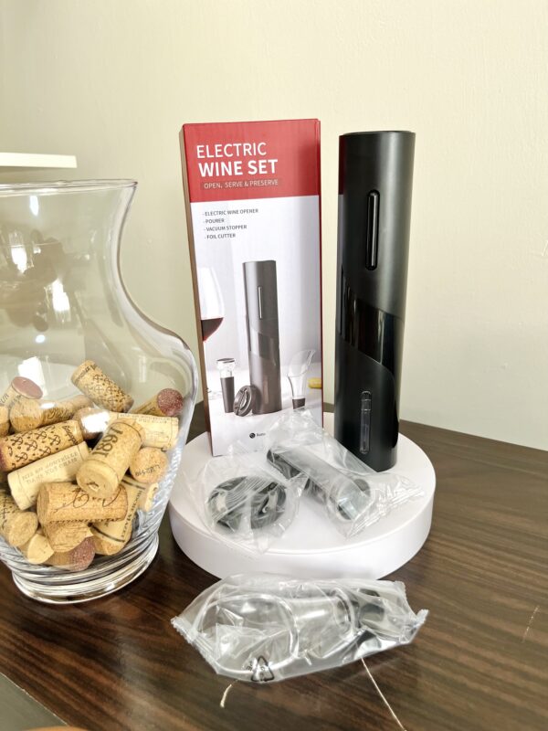 4 in 1 Electric Wine Set